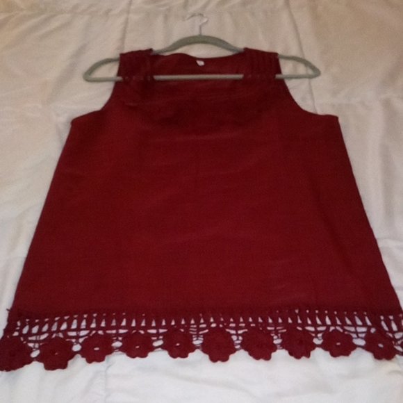 Maroon tank size medium - Picture 1 of 4